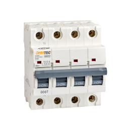 Disjoncteurs tétrapolaires 3P+N 32A 4.5kA
